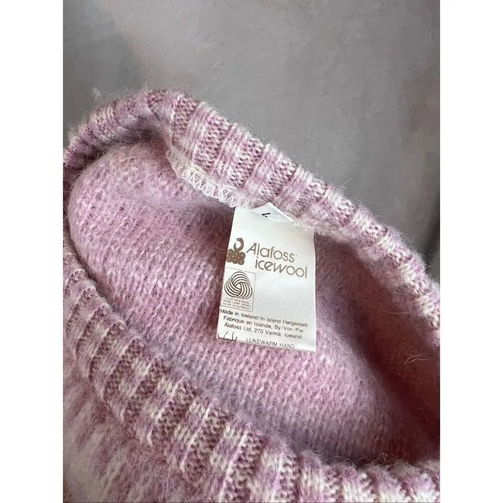 Vintage Pink Snowflake Sweater 100% Wool Size Large Iceland Plus Size